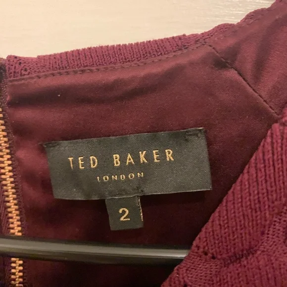 Burgundy Ted Baker textured fabric fall wedding - Picture 6 of 7